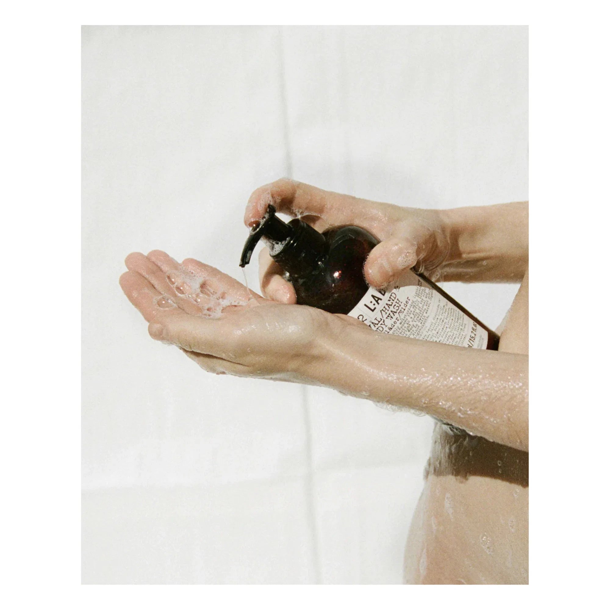 L:A BRUKET - 104 Hand and Body Wash Bergamot/Patchouli 450 ml