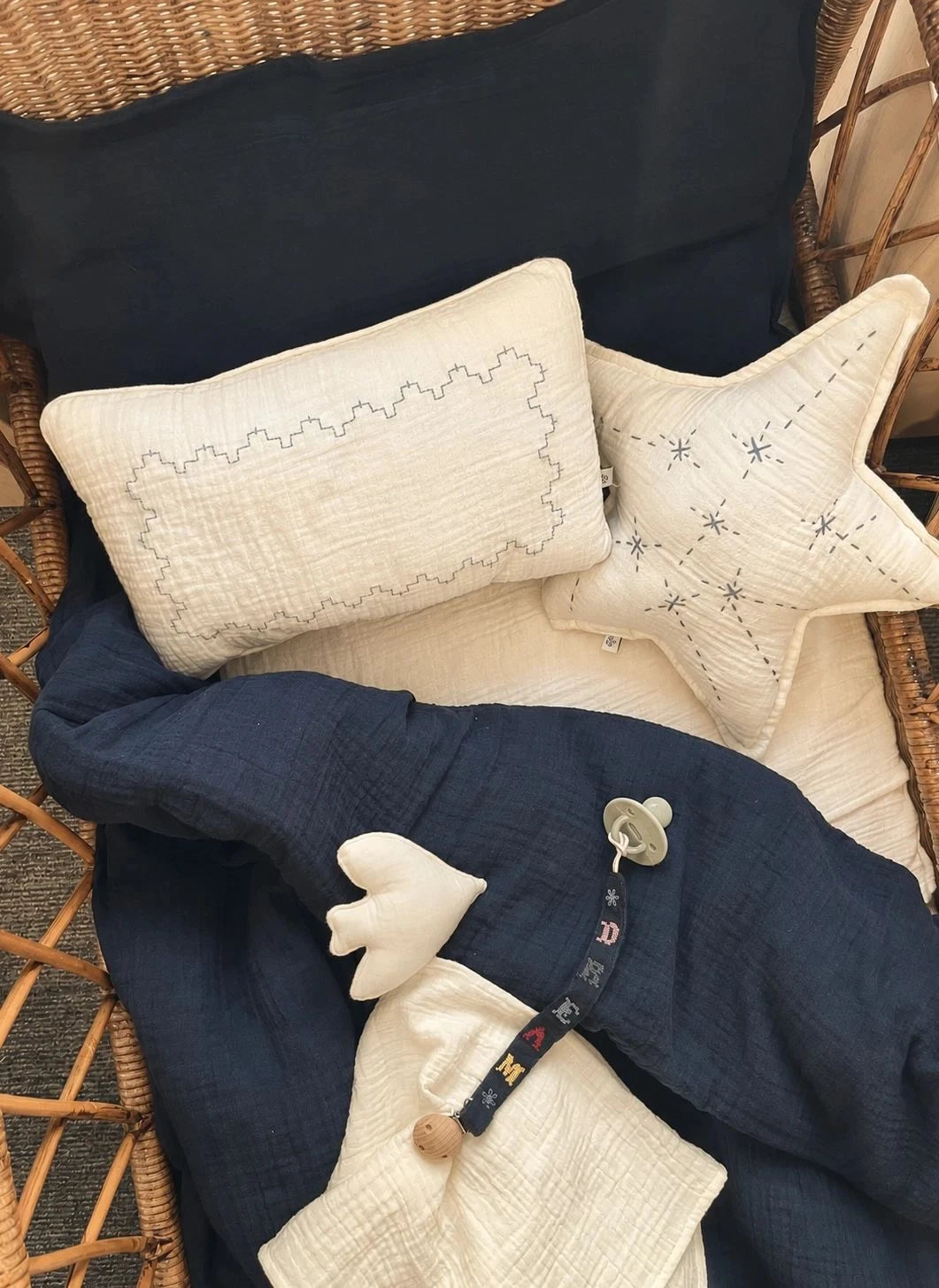 Editions Aimable - Daphne Bird Soft Toy | Ivory Gauze