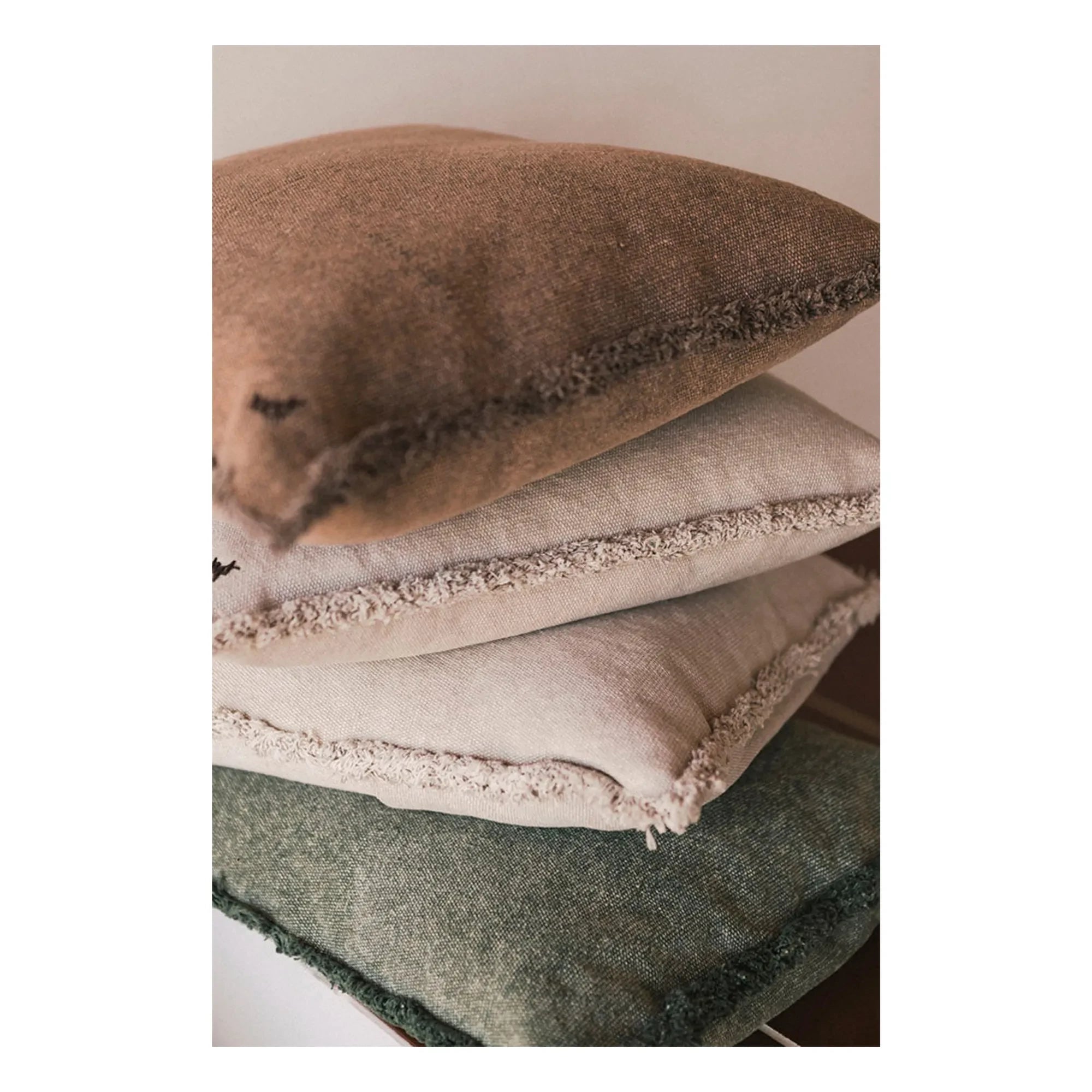 Lorena Canals - Hand-washed rectangular cushion | Pink