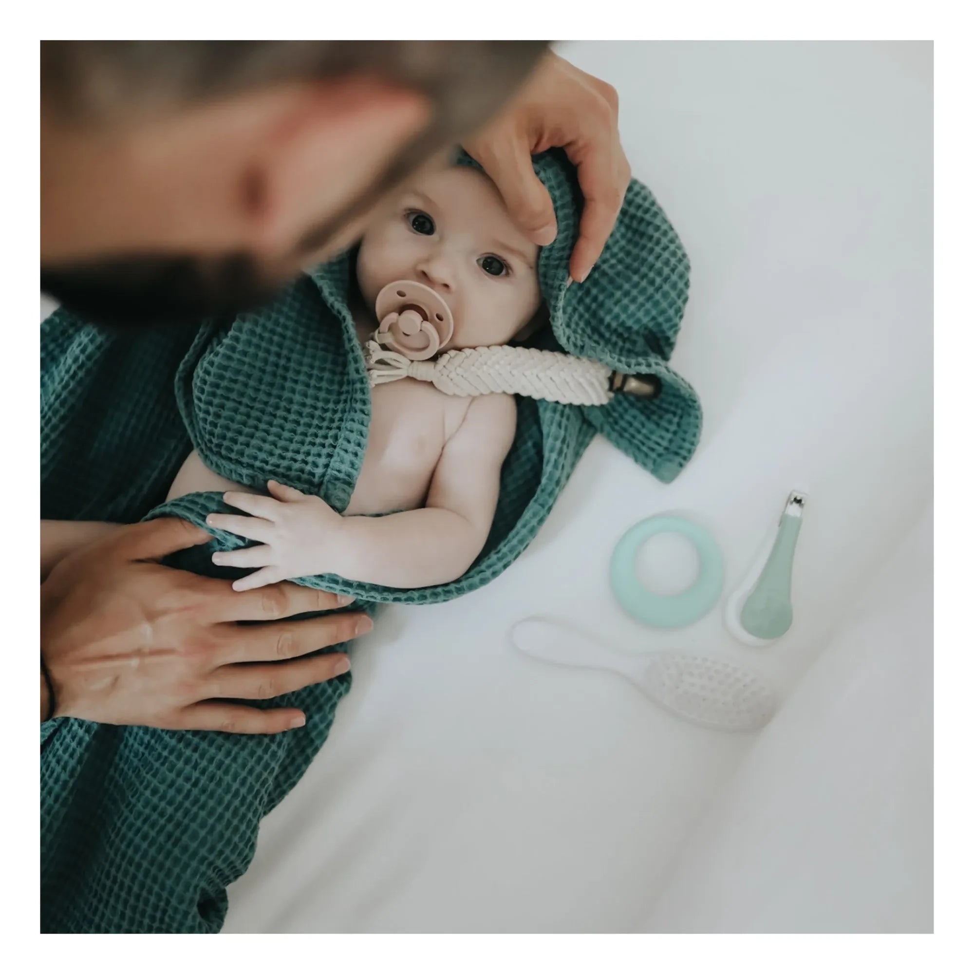 Béaba - 10 accessory toiletry bag | Sage