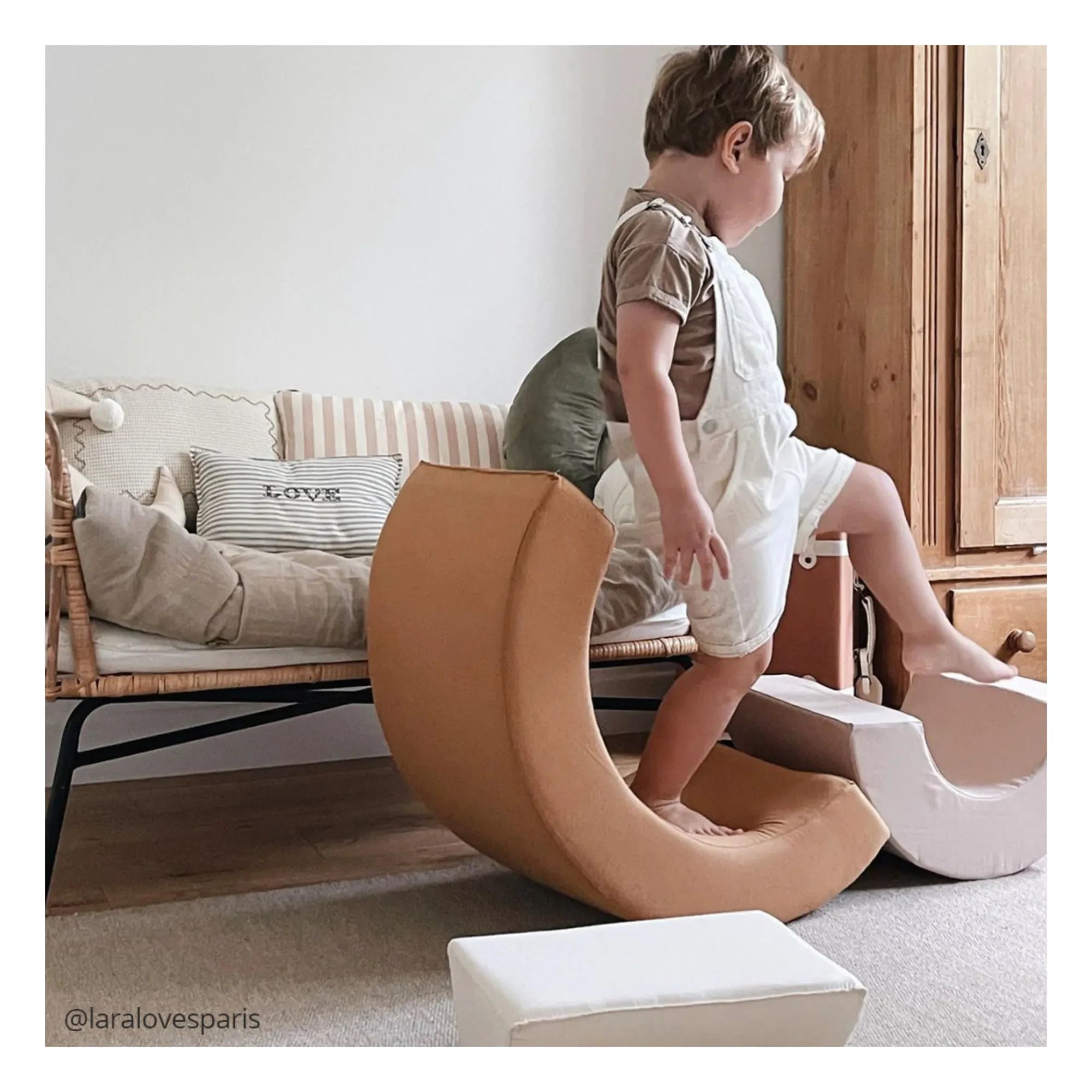 Charlie Crane - Milo Rainbow Climbing Set | Camel