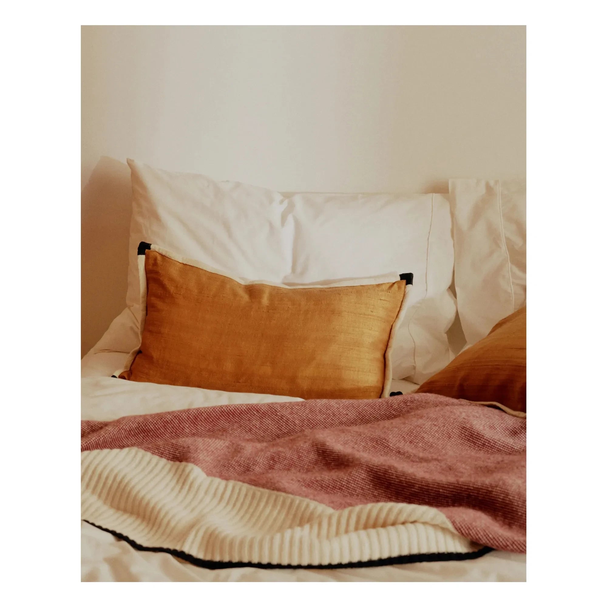 Maison Sarah Lavoine - Séquence Silk Pillow | Wild Yellow