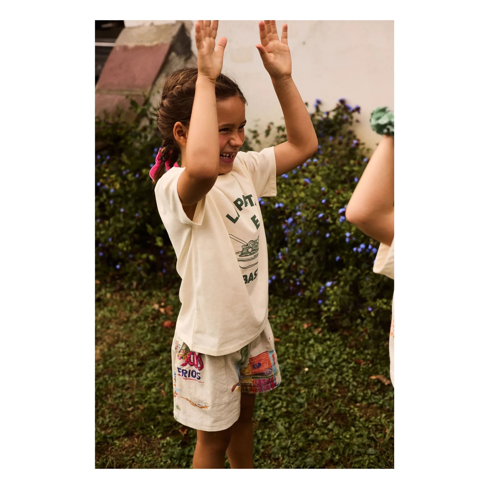 Arsène et Les Pipelettes - Toucan Poplin Shorts | Ecru