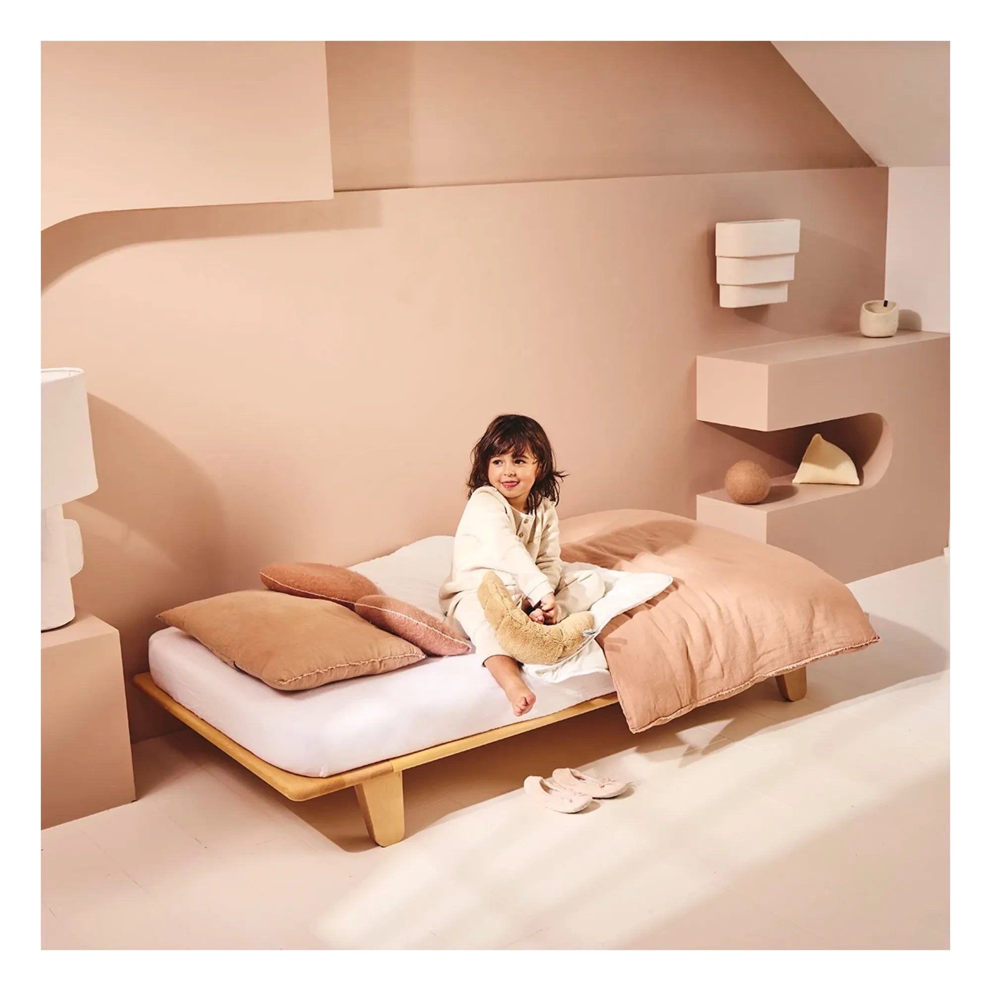 Charlie Crane - Yomi Junior Bed | Beech