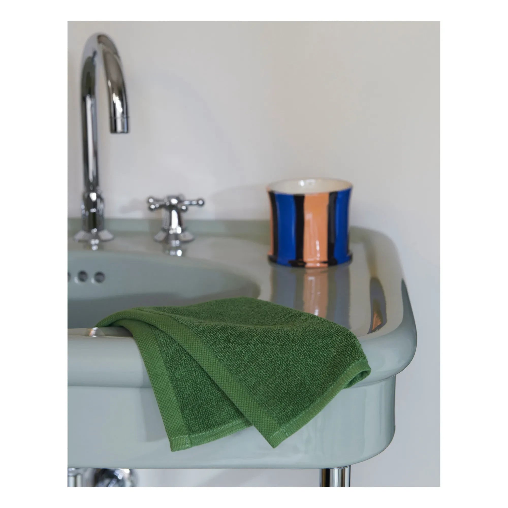 Hay - Mono Bath Glove | Matcha Green