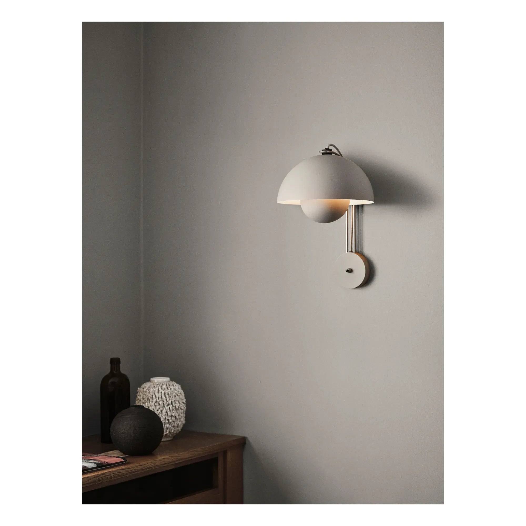 & Tradition - Flowerpot VP8 Wall Lamp | Light Gray