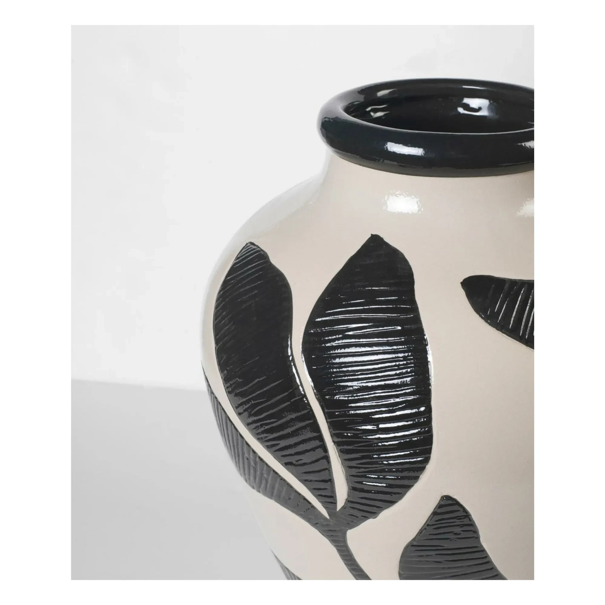 Broste Copenhagen - Herbert Vase | Black