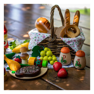 Erzi - Wooden Salt and Pepper Shakers