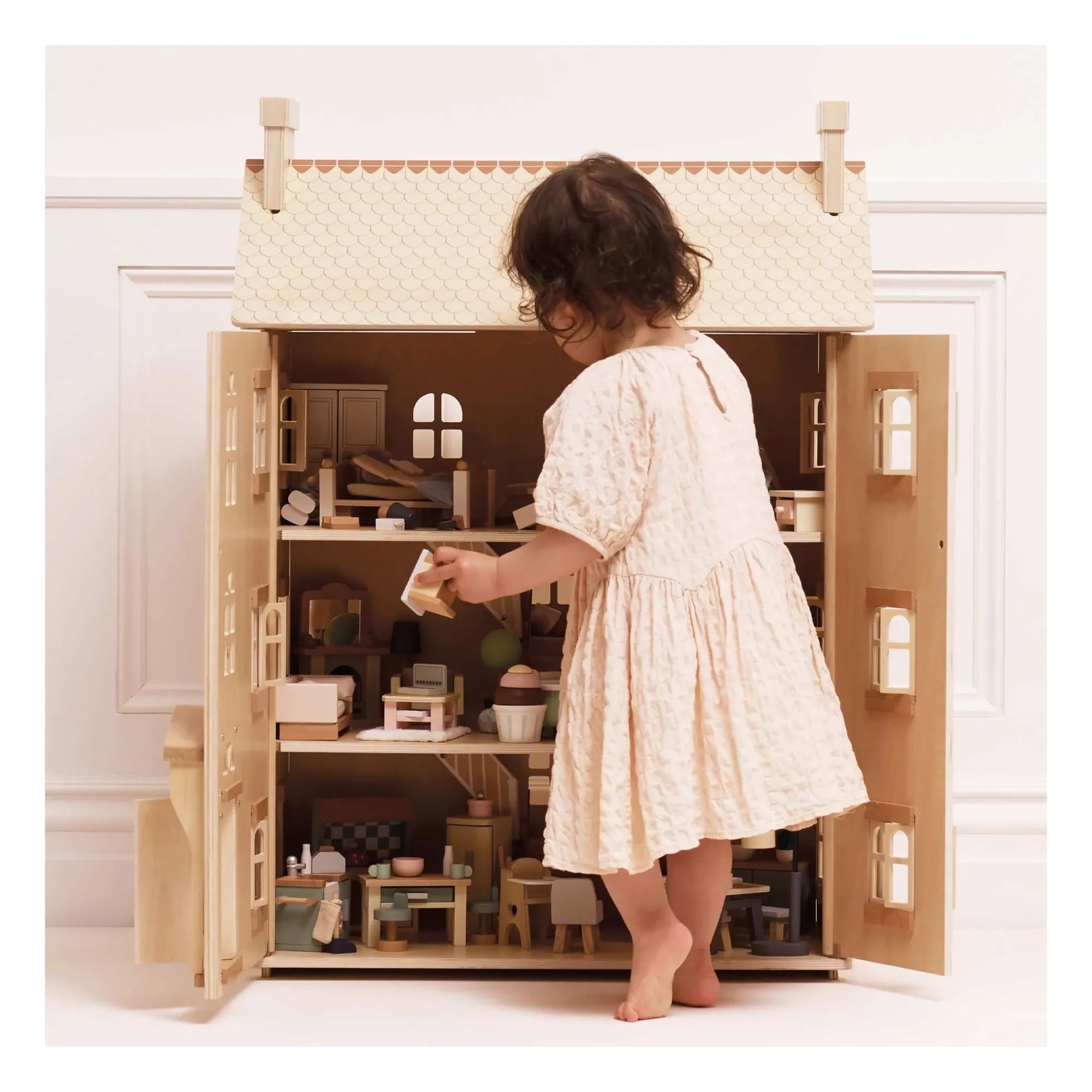 Le Toy Van - Large Dollhouse