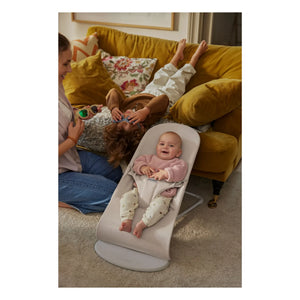 BabyBjörn - Bliss lounger in variegated woven jersey | Beige