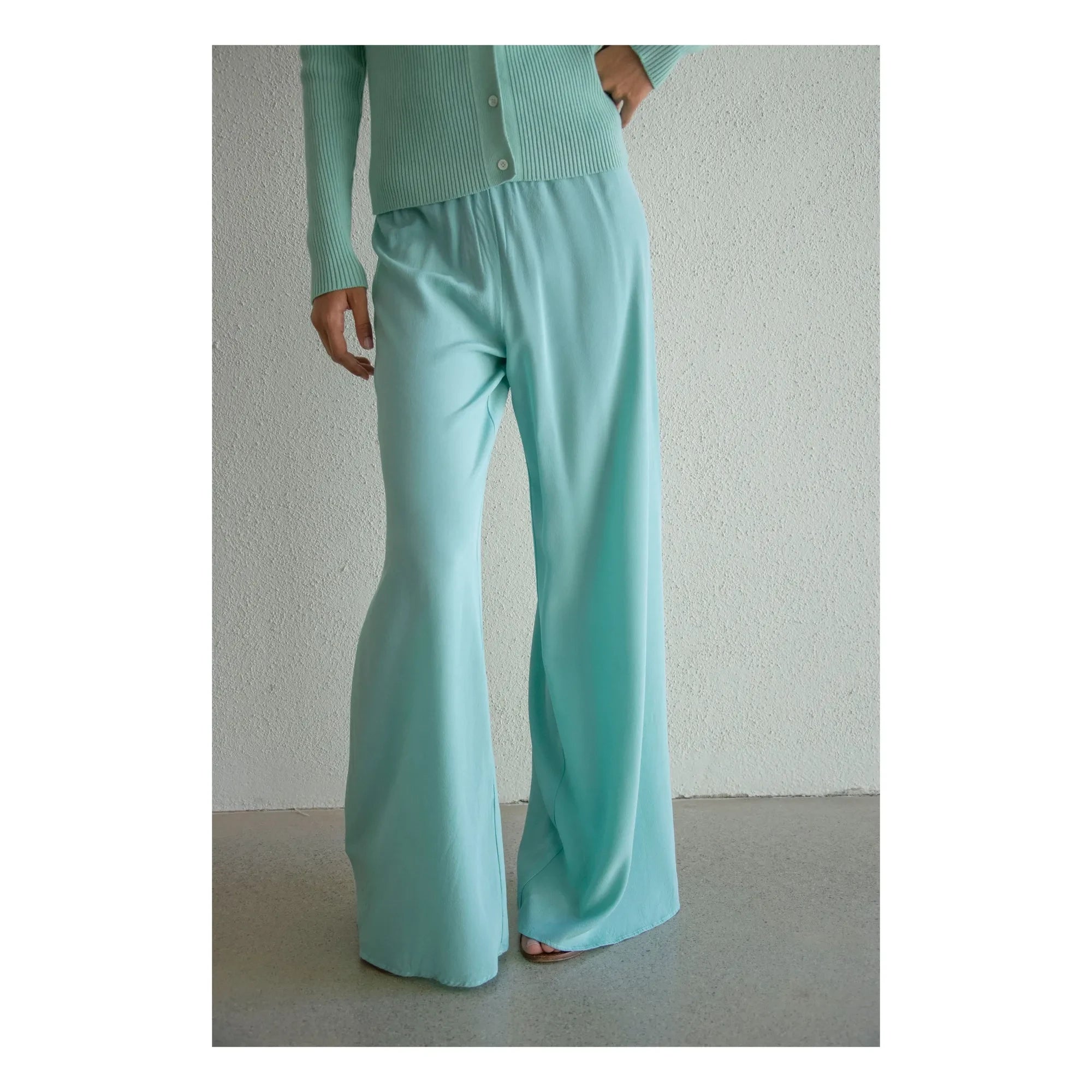 THEAVANT - Jazzdancer Silk Pants | Turquoise