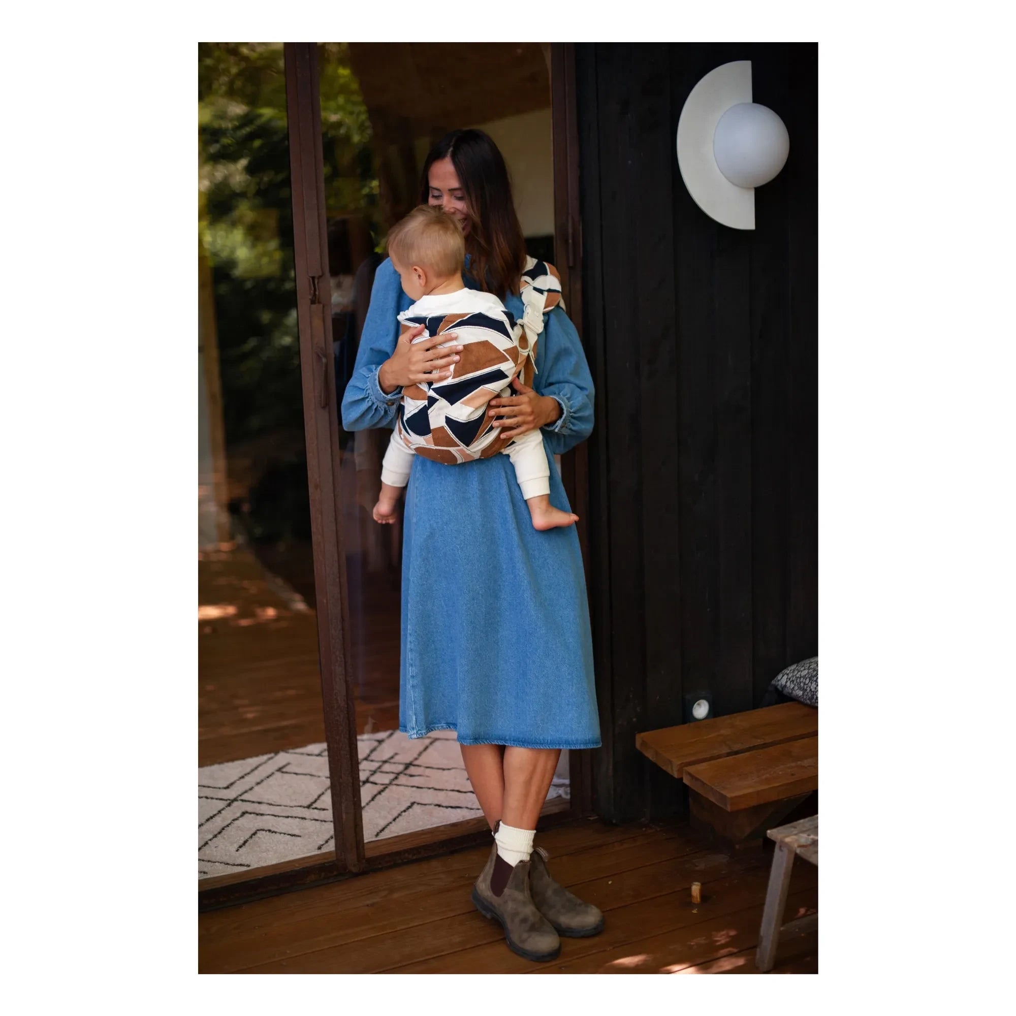 Mama Hangs - Carry & Walk Baby Carrier | Earth