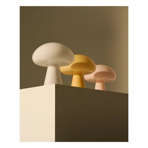 Gubi - Obello desk lamp, Bill Curry | Powder Pink