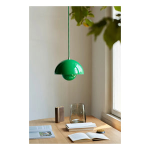 & Tradition - Flowerpot VP1 Pendant Lamp, Verner Panton, 1968 | Green
