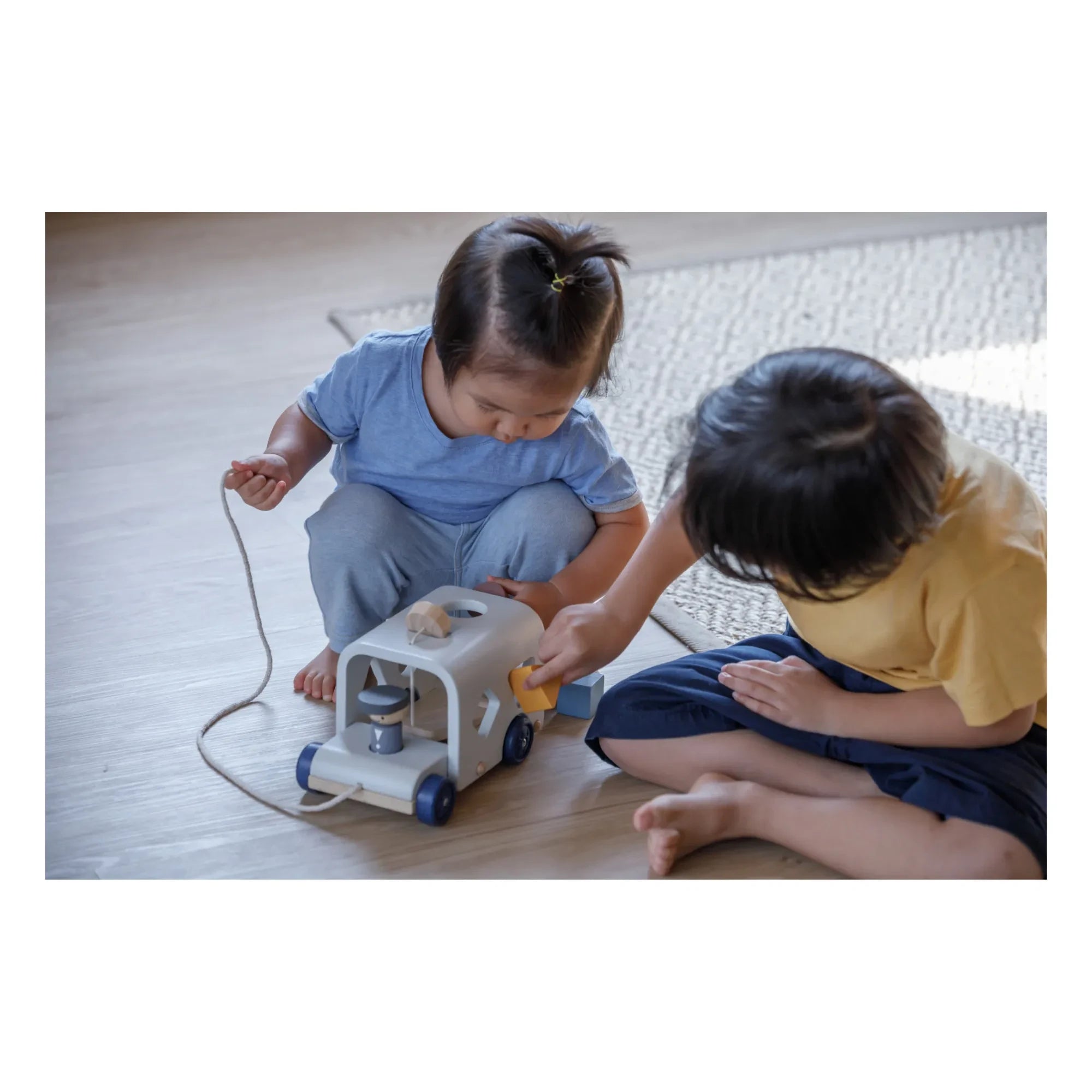 Plan Toys - Tendresse 3 Şekilli Sıralama Aracı