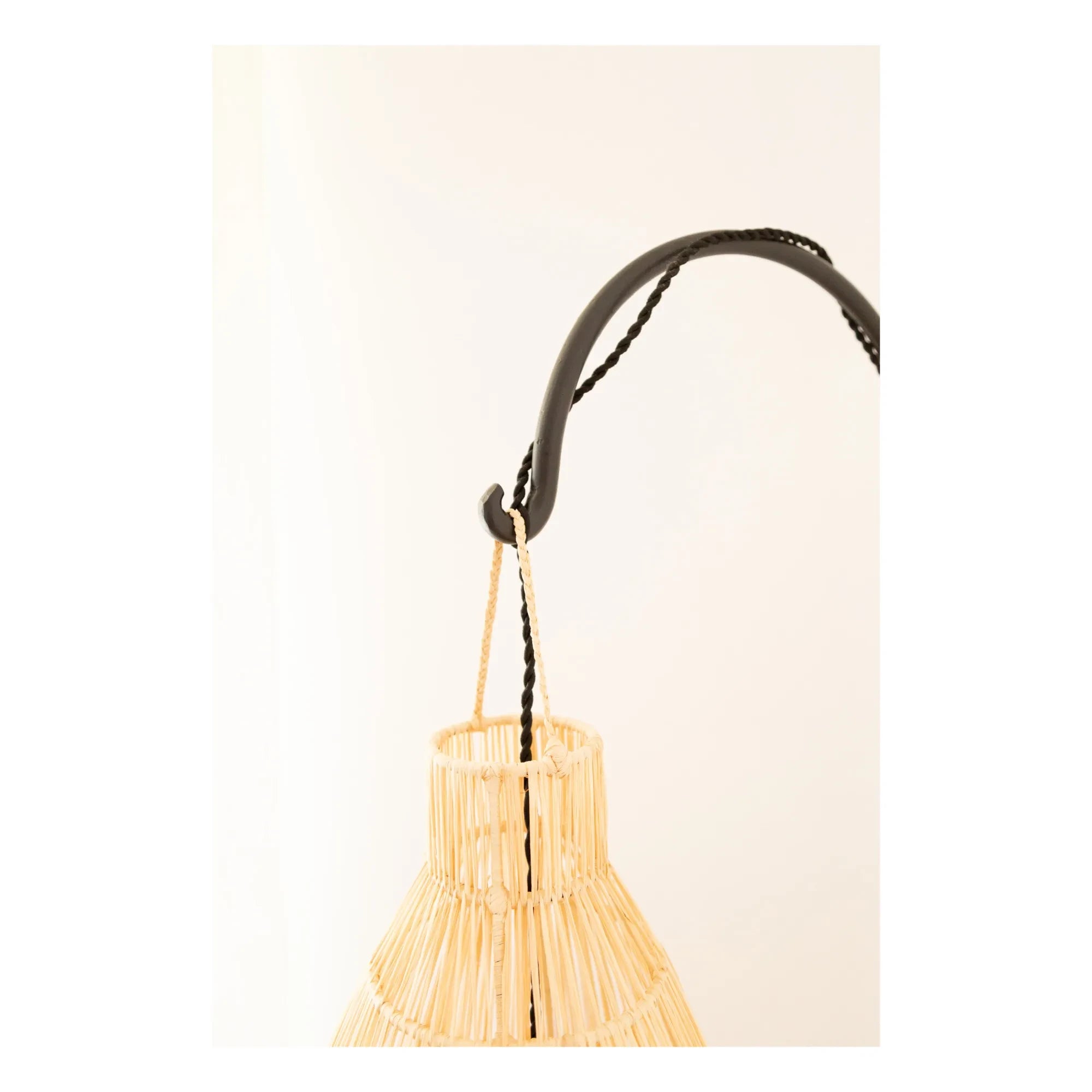 Cosydar - Teku Lamp Stand - 150 cm | Black