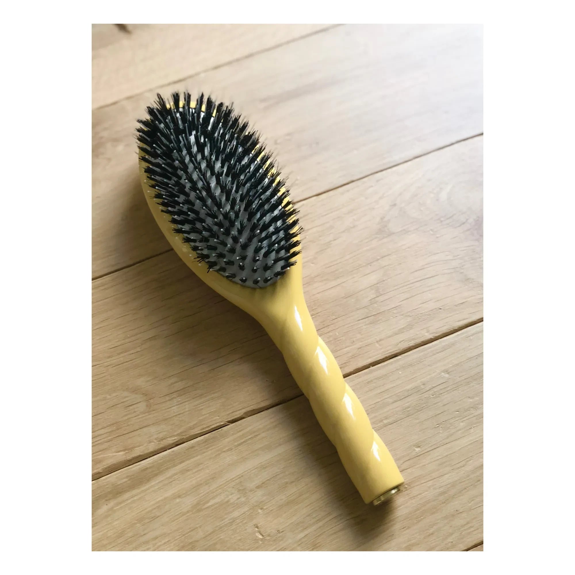 La Bonne Brosse - The Essential No. 02 Hair Brush - Care and Detangling | Yellow