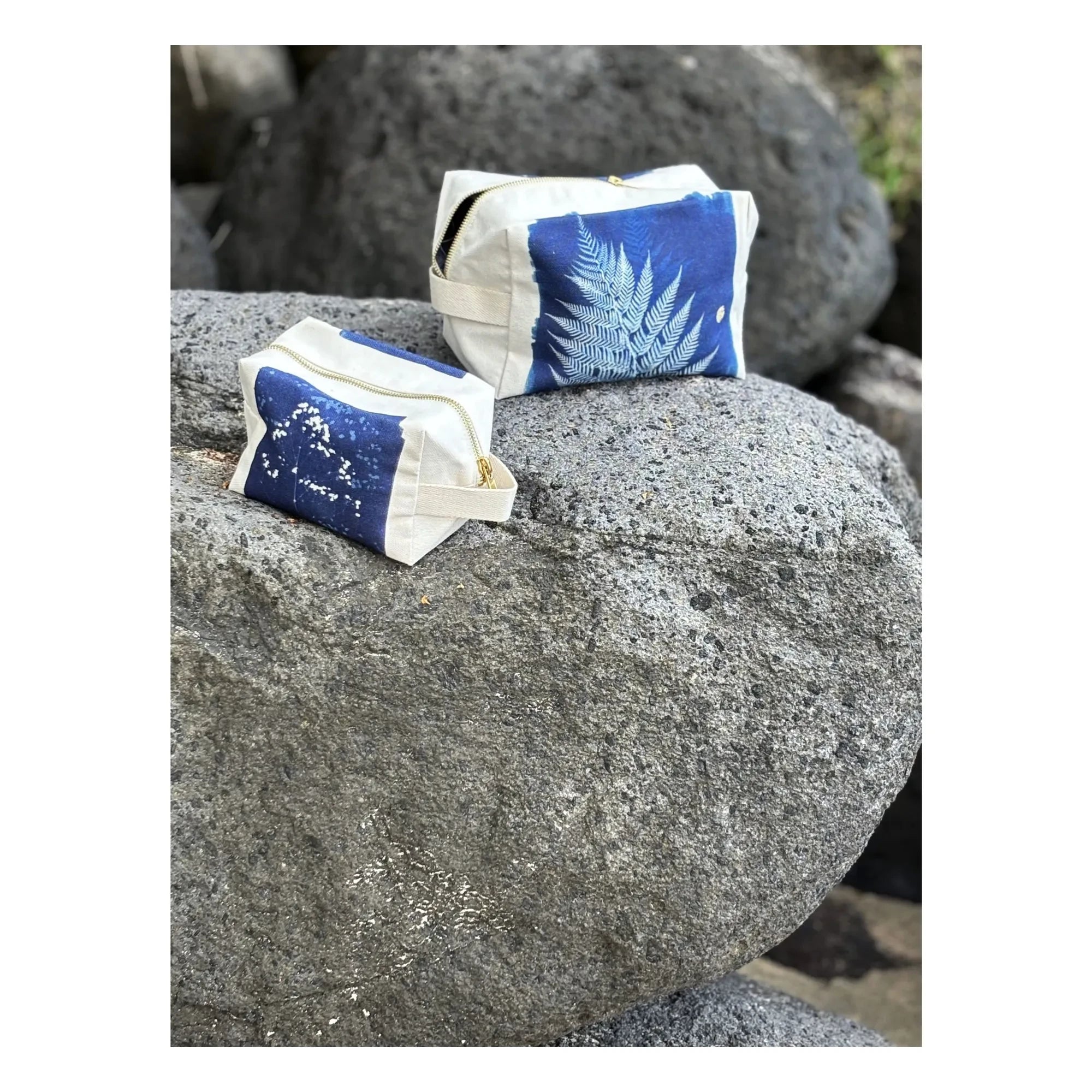 La cerise sur le gâteau - Cube Gypso Cosmetic Bag - La cerise sur le gâteau x Invincible Summer | Blue