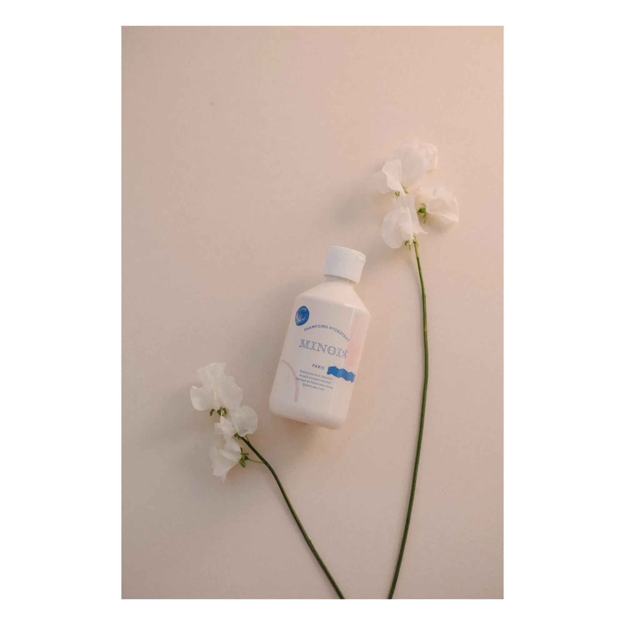 Minois - Moisturizing Shampoo - 300 ml