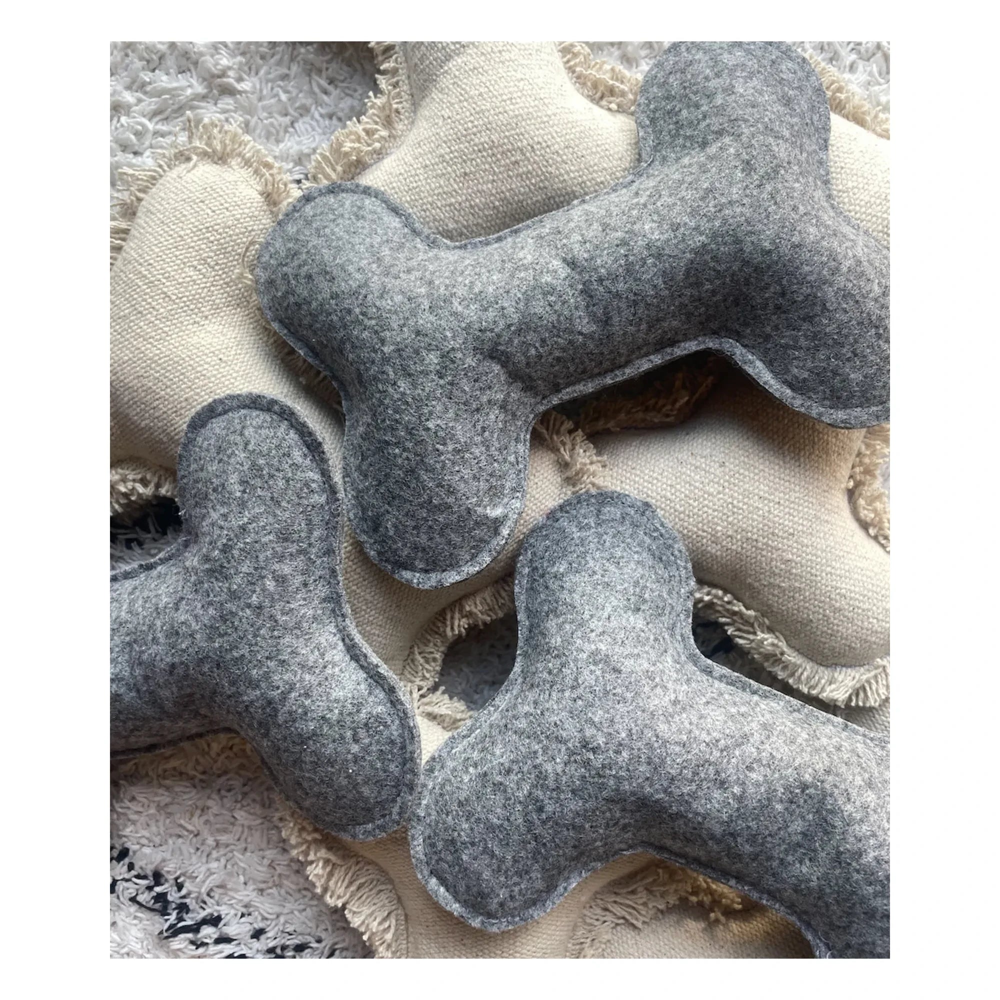 Cafide - Bone dog toy | Gray