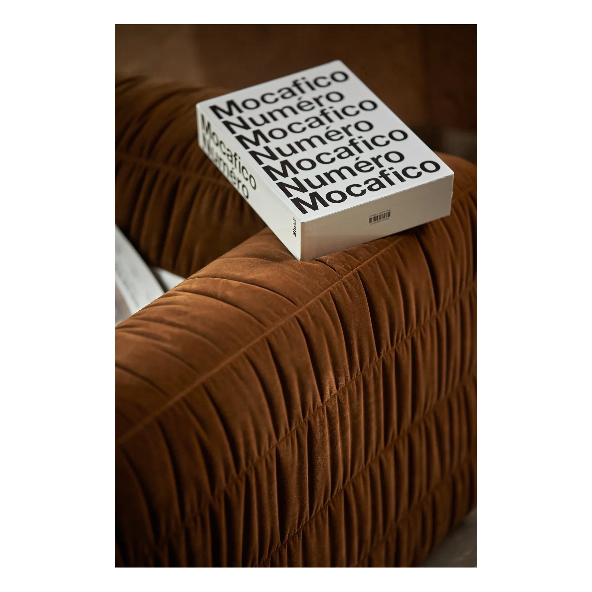 HKliving - Club 4-Person Sofa | Caramel