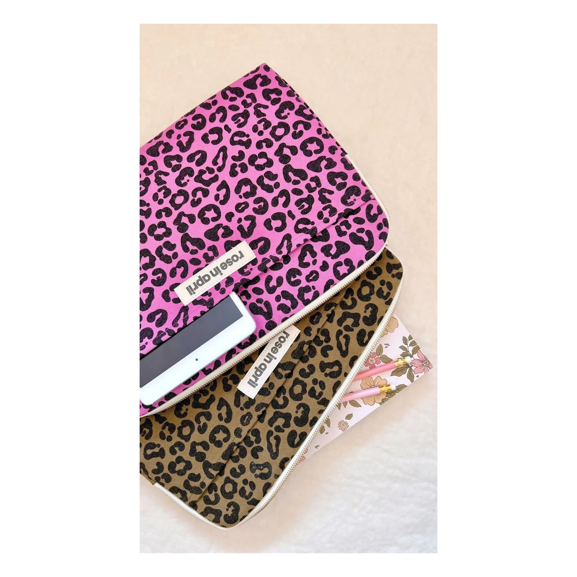 Rose in April - Graou Laptop Case | Olive
