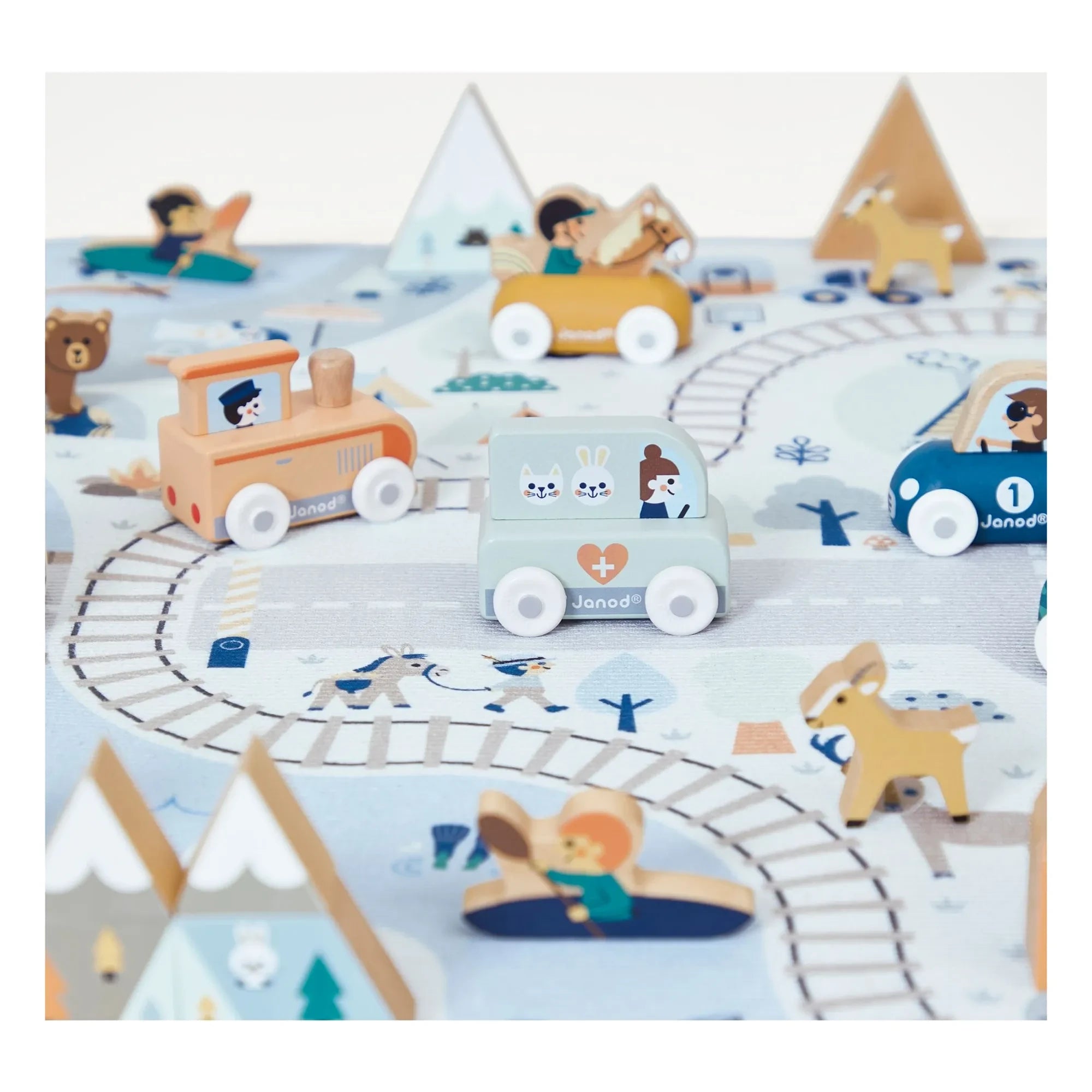 Janod - White Valley Circuit Mat - Cross Roads