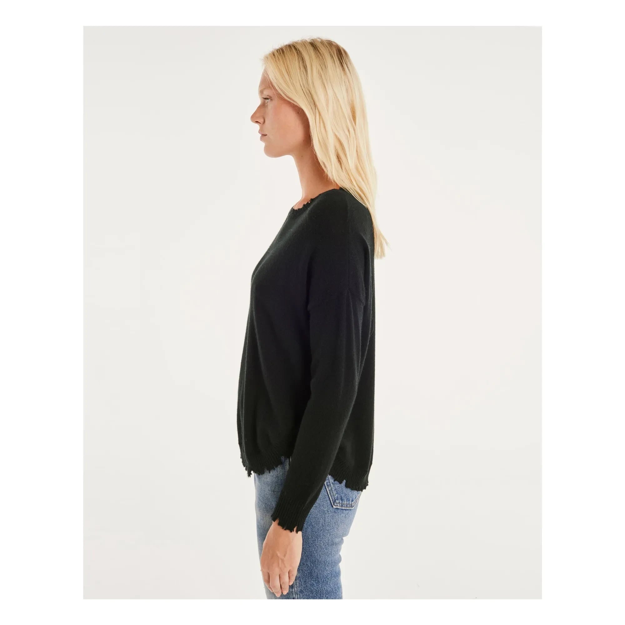 Kujten - Apple Cashmere Sweater | Black