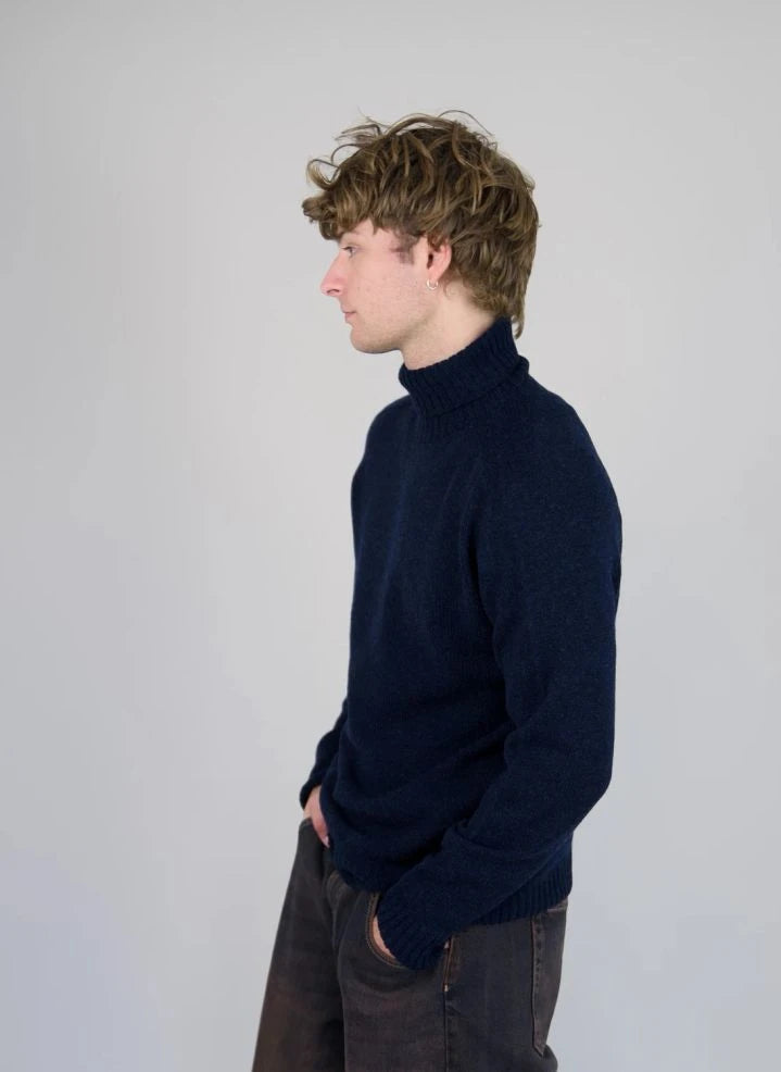 Origin Knitwear - Seamless Wool Turtleneck Sweater | Navy