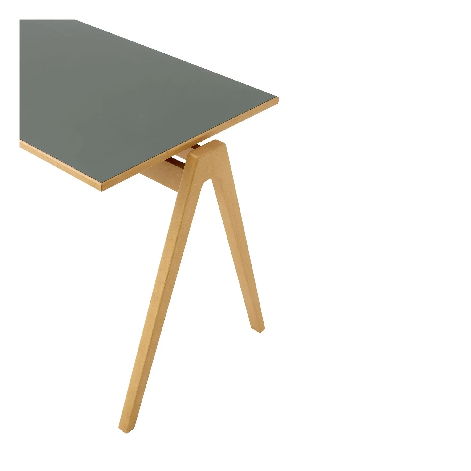 & Tradition - Daystack RD2 Table, Robin Day | Birch
