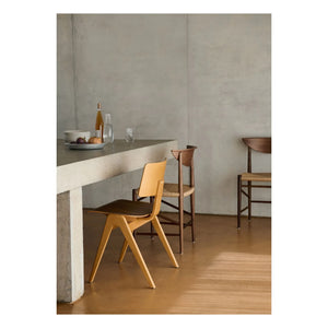 & Tradition - Daystack RD1 Chair, Robin Day | Walnut