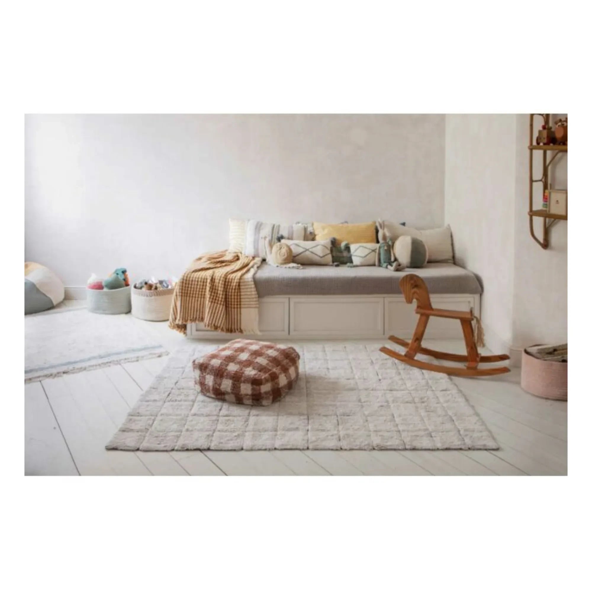 Lorena Canals - Vichy Pouf | Toffee