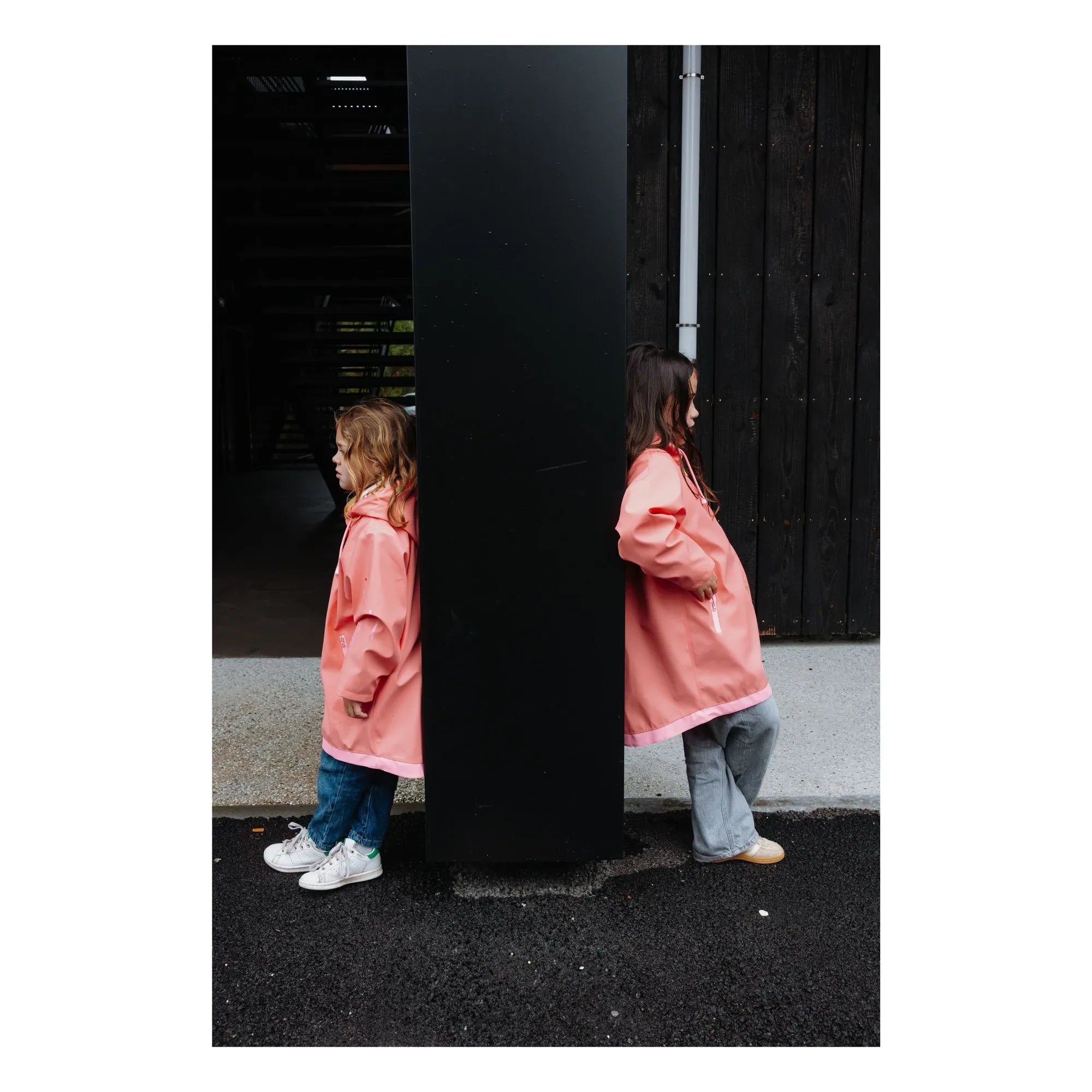Hello Hossy - Pink Raincoat