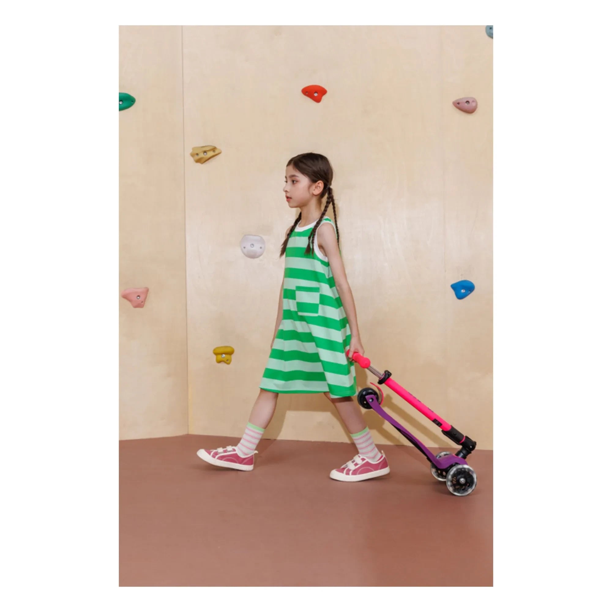 Micro - Maxi Foldable Neon LED Scooter | Pink