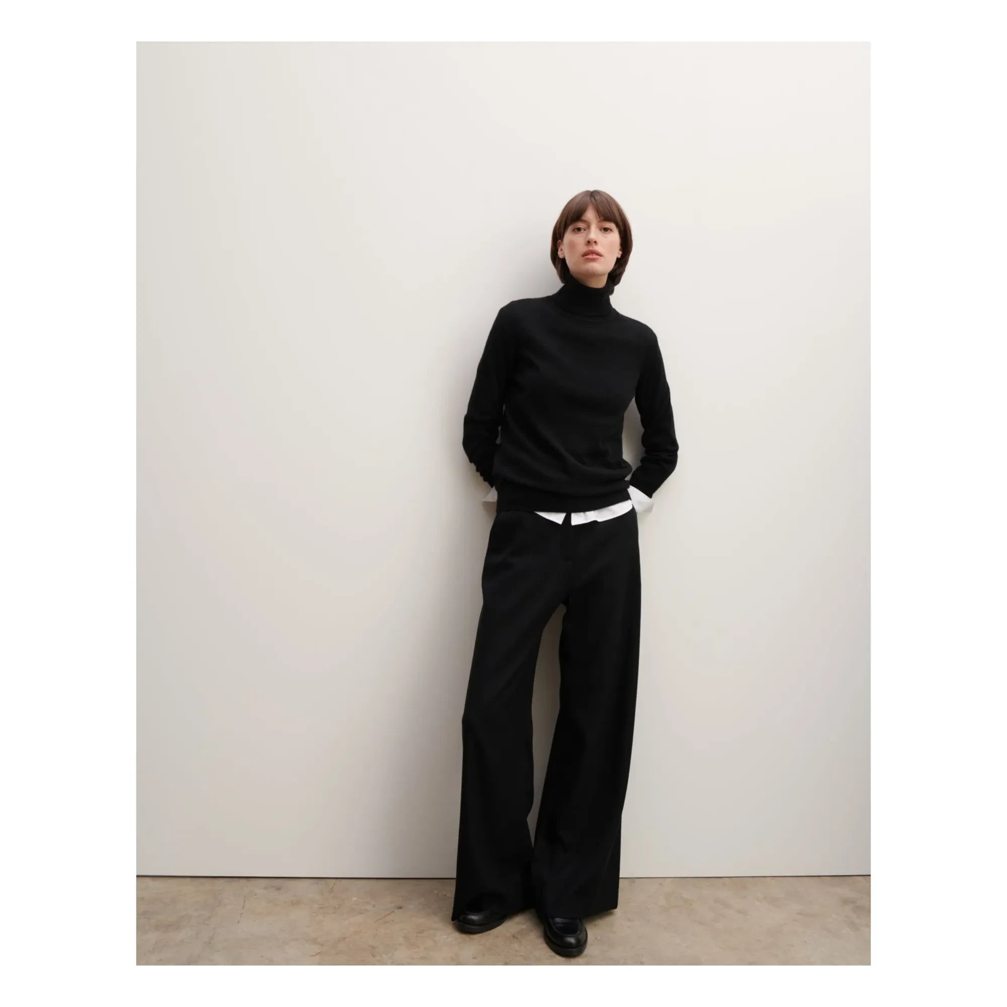 Bompard - Classic Cashmere Turtleneck Sweater | Charcoal Gray