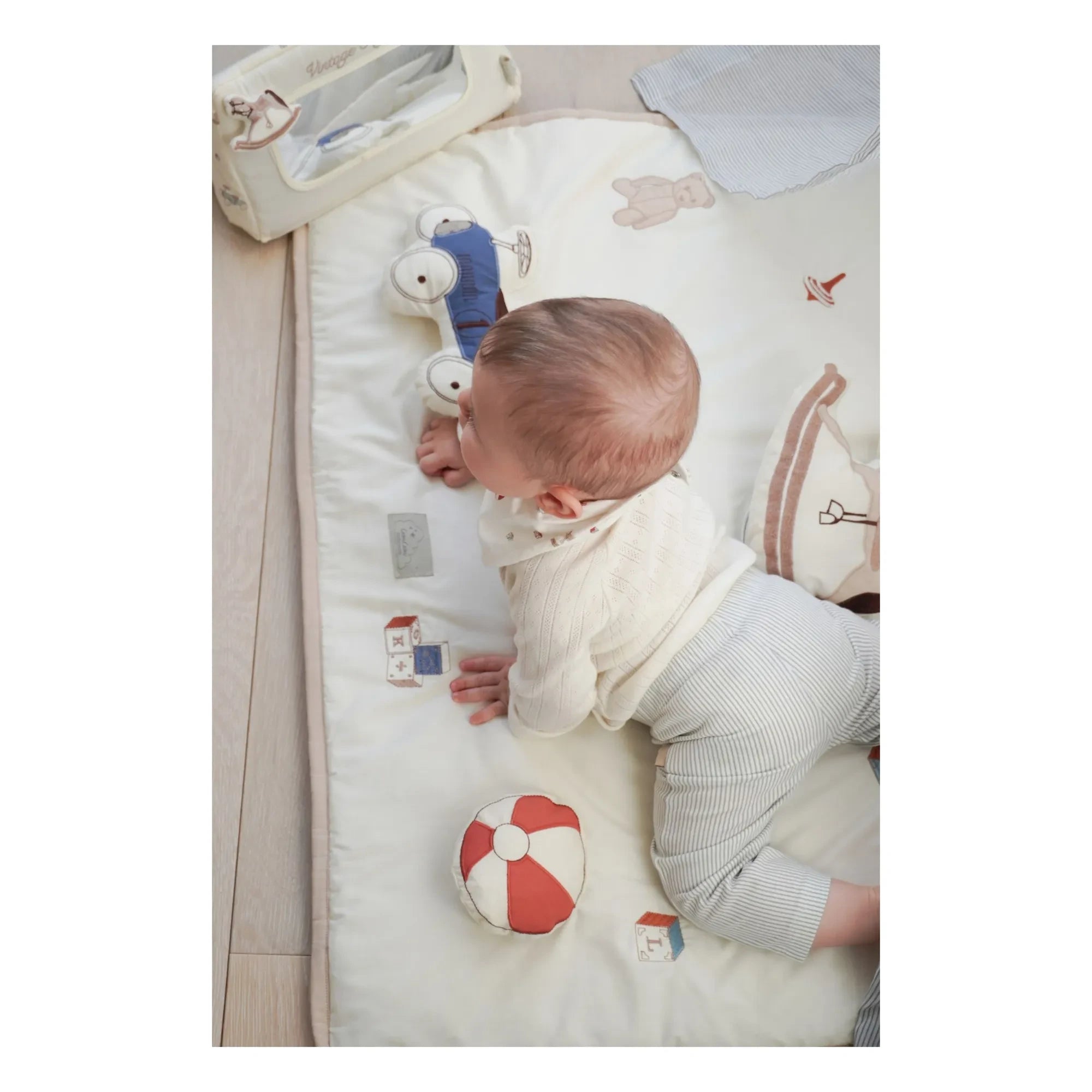 Glass Glass - Vintage Toys activity mirror | Beige