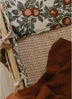 garbo&friends - Pillow Case Apple