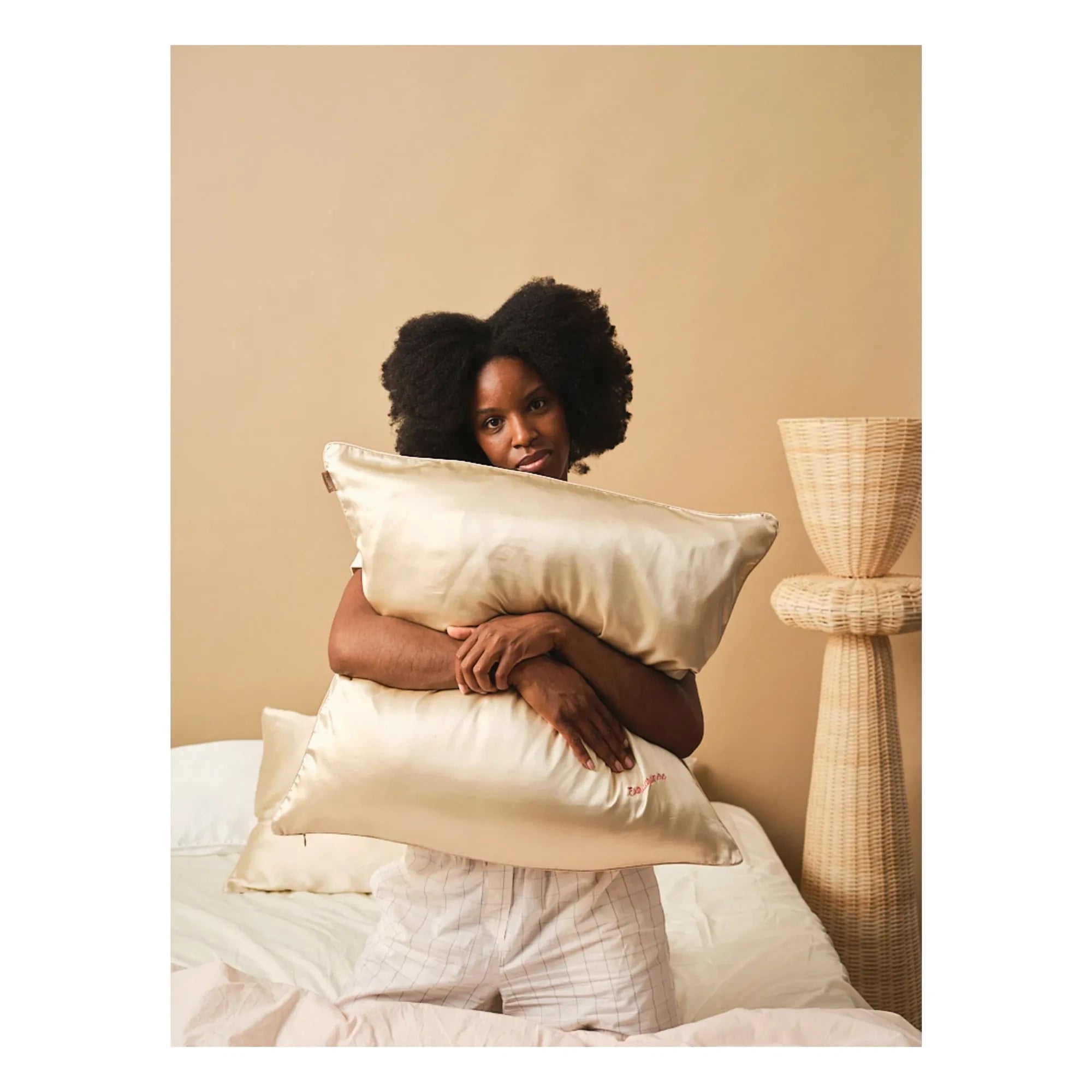 Emily's Pillow - Mürdüm eriği ipek yastık kılıfı | Şampanya