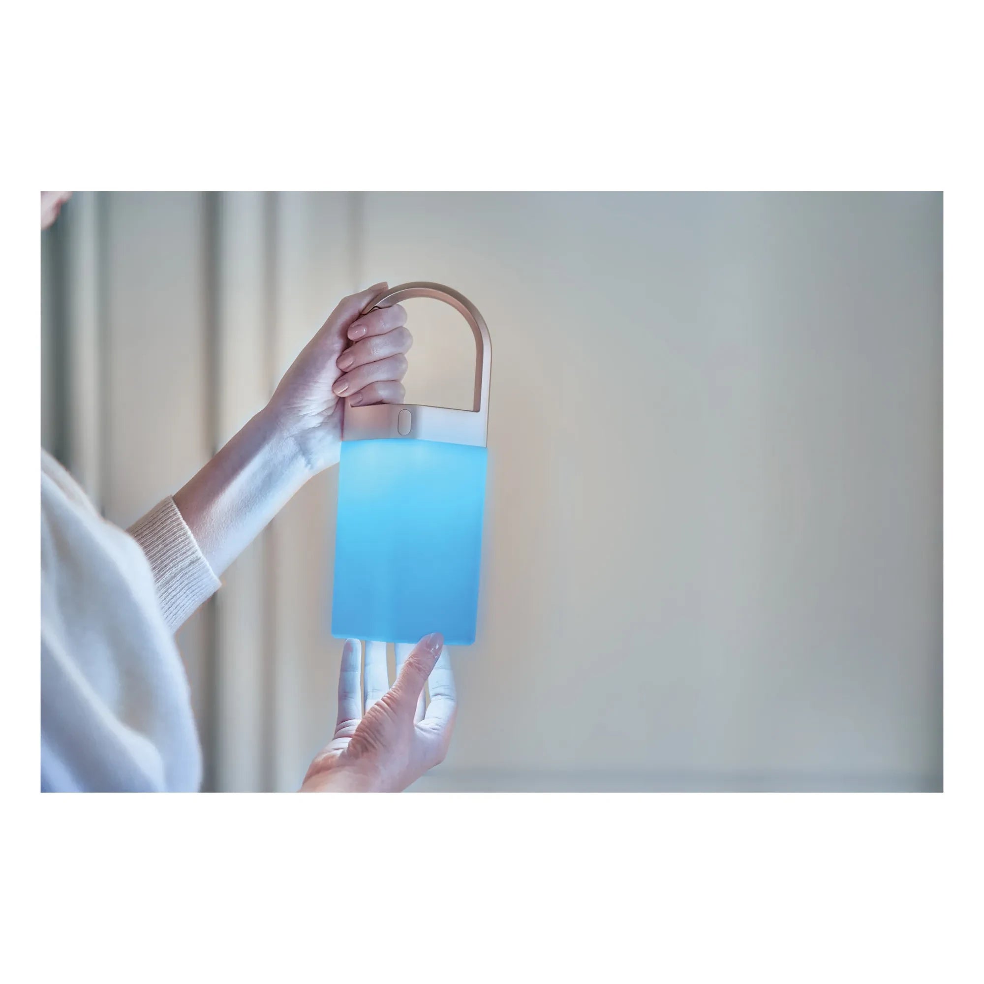 Lexon - Horizon Hanging Portable LED Outdoor Lamp | Gold