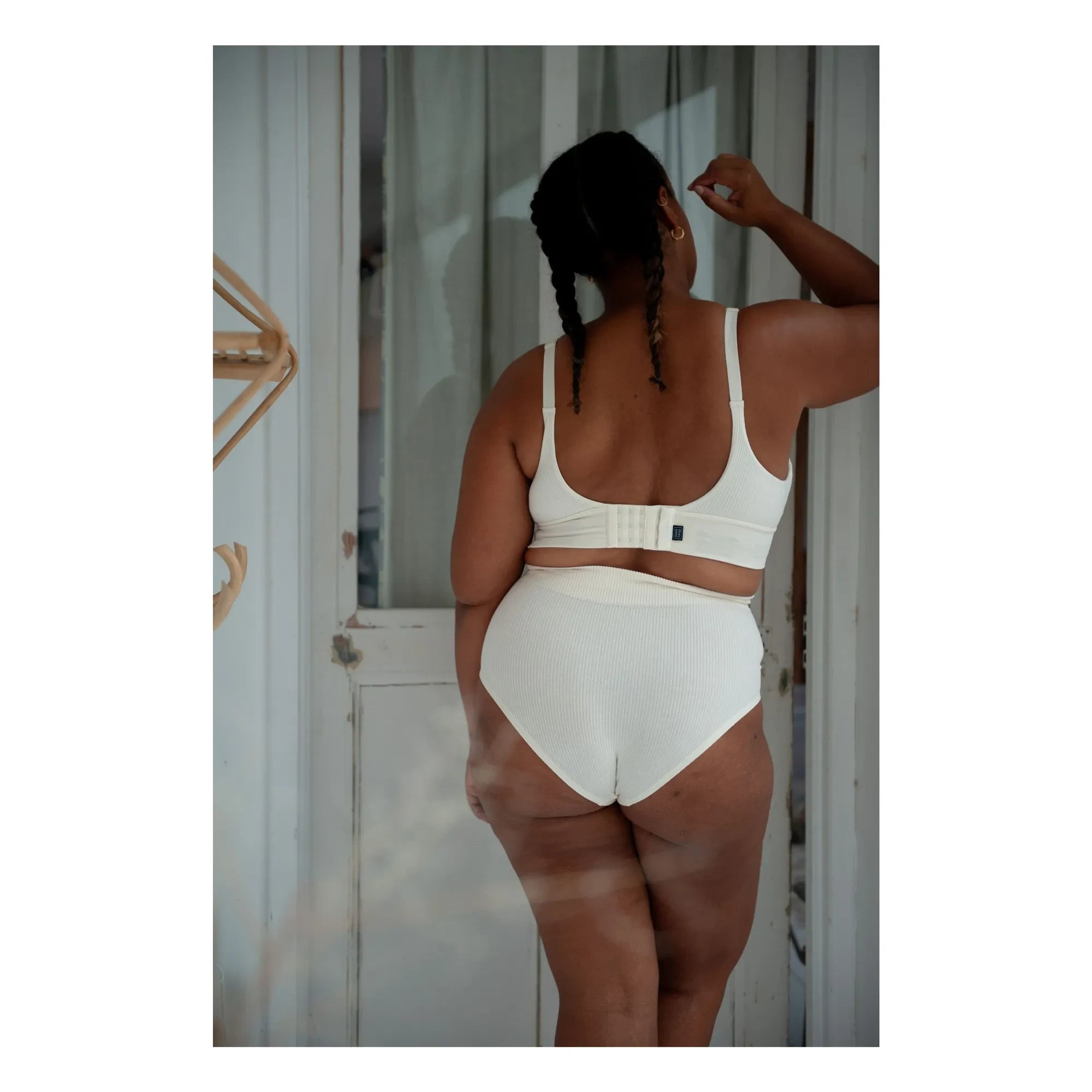 Mama Hangs - Everyday Use High-Waisted Underwear | Ecru