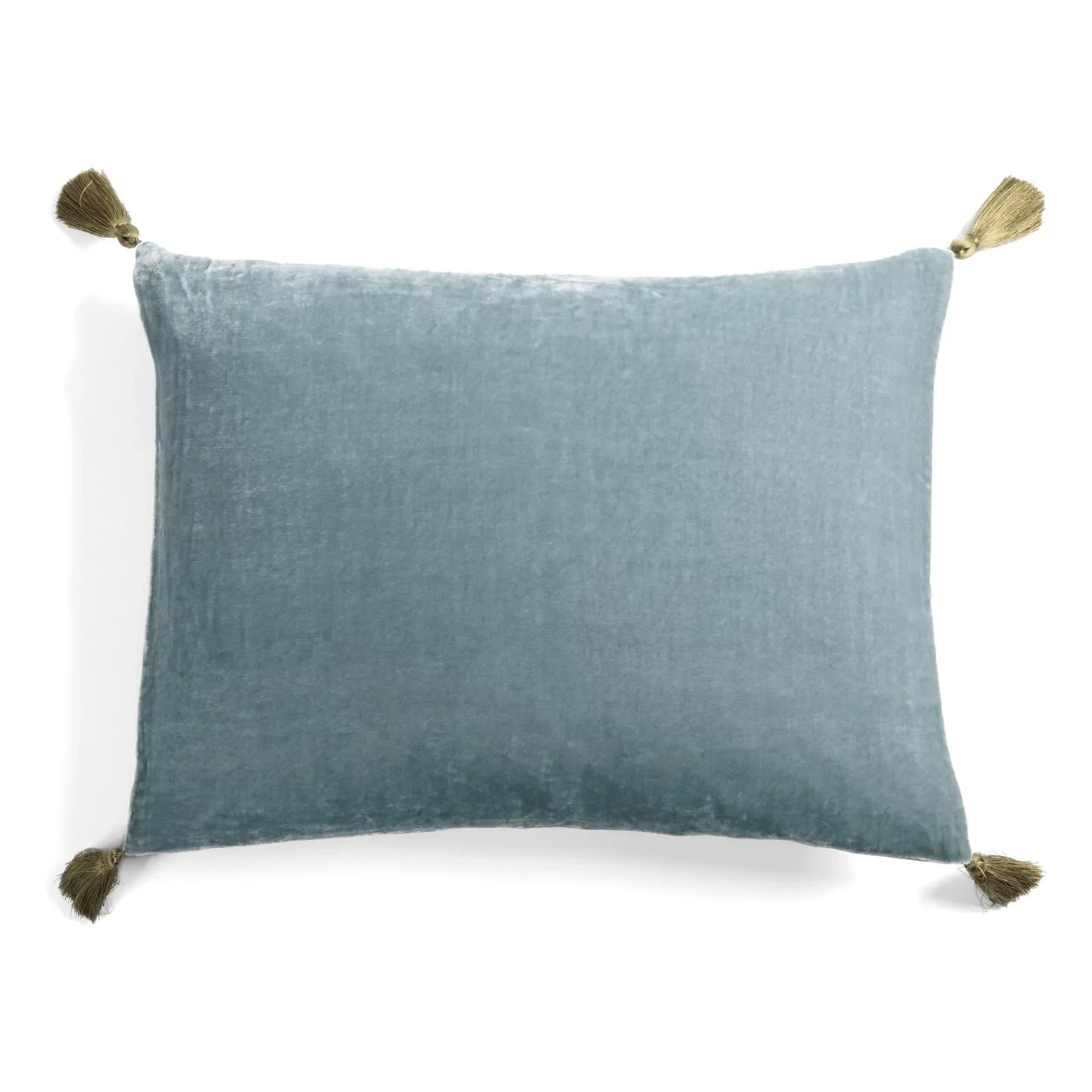 Le Monde Sauvage - Sky blue Goa silk velvet pillowcase