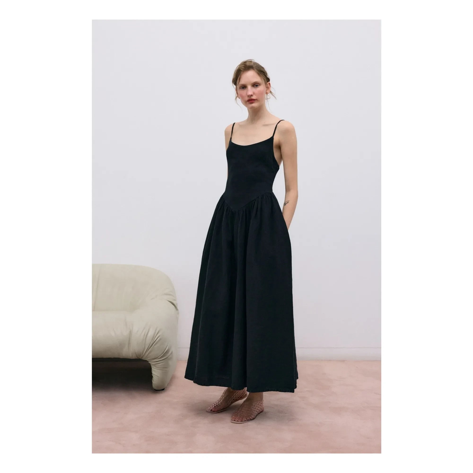 the new society - Lippia Cotton and Linen Dress | Black