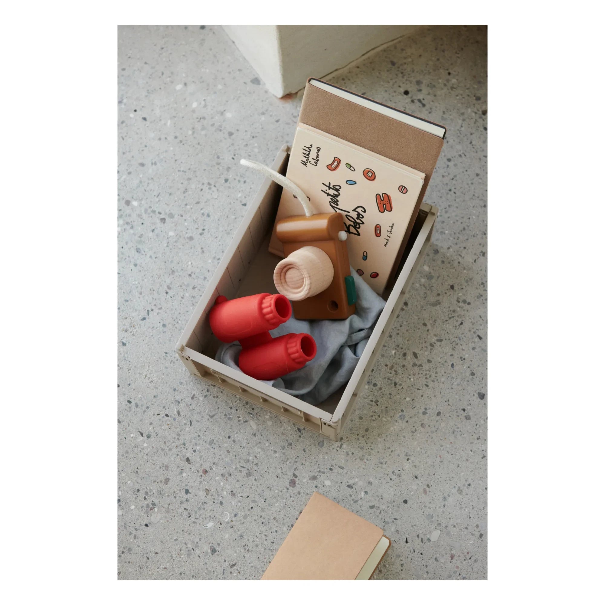 Liewood - Michael Wooden Camera | Caramel