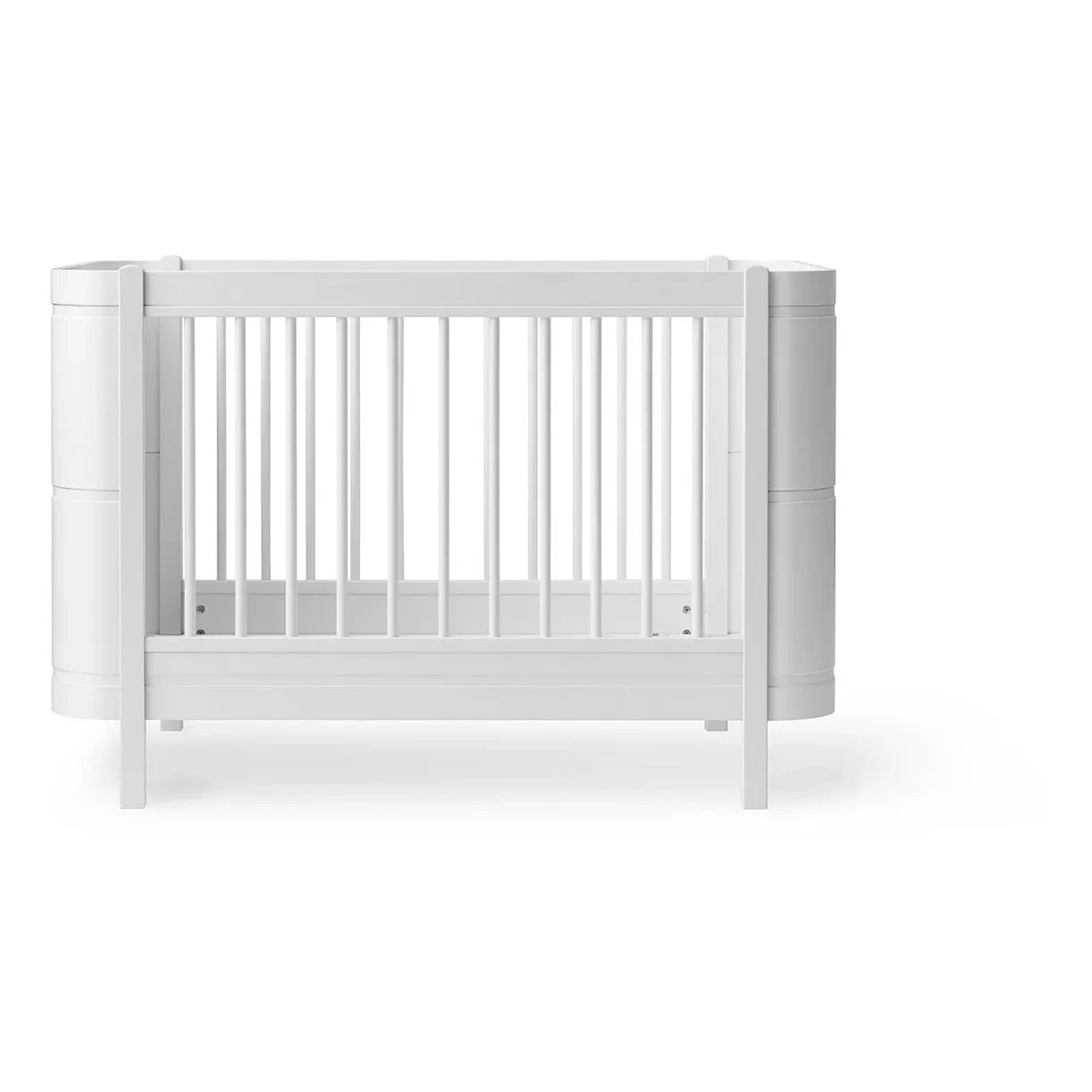 Oliver Furniture - Ahşap Mini+ beşik yatağı, junior kit dahil | Beyaz