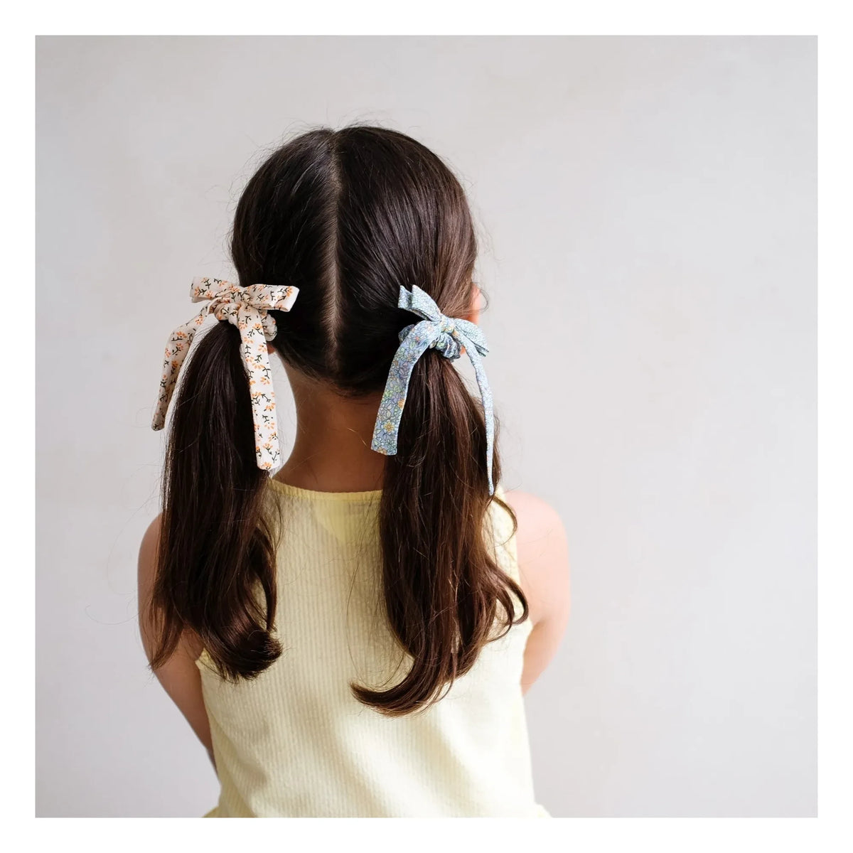 Mimi & Lula - Pack of 4 Floral Knot Hair Clips | Ecru