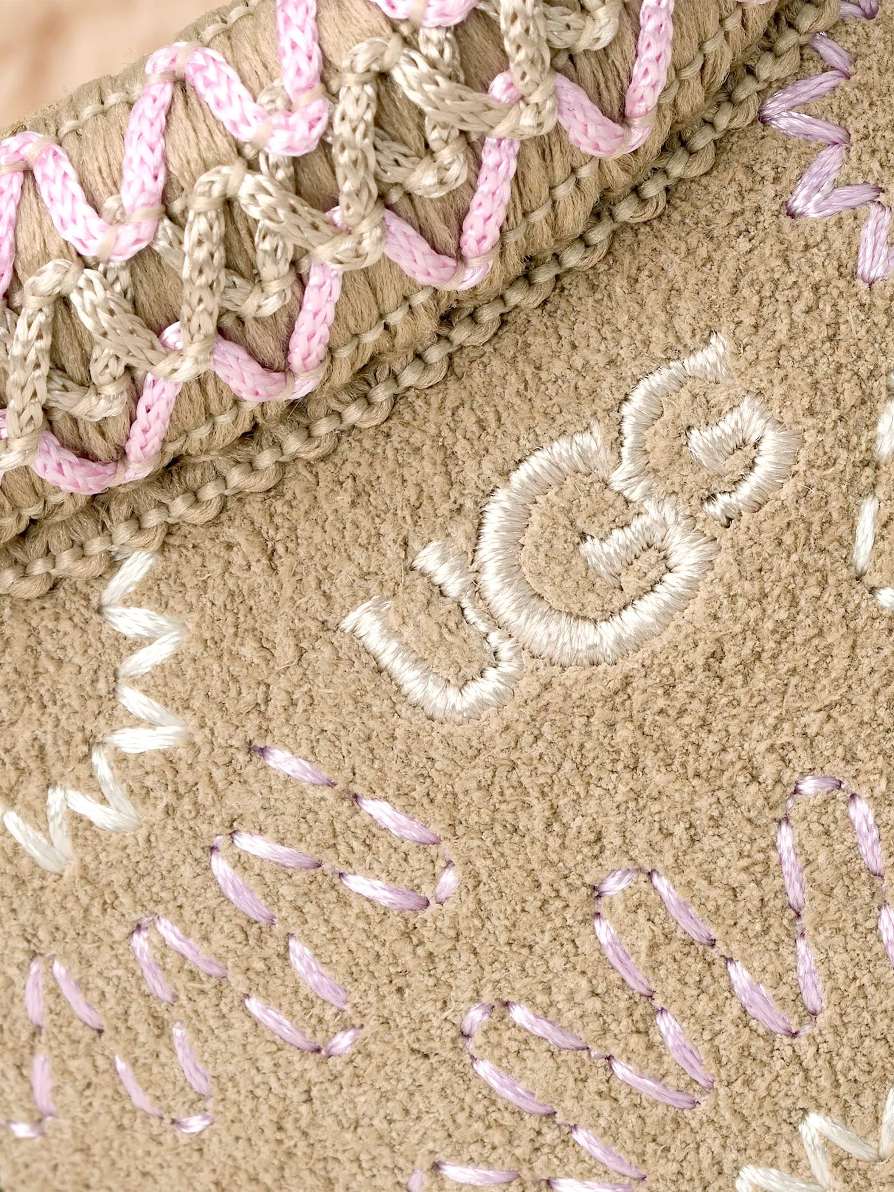 UGGS6008_BEIGE_5
