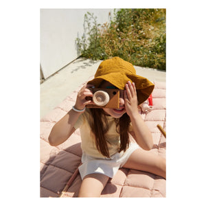 Liewood - Michael Wooden Camera | Caramel