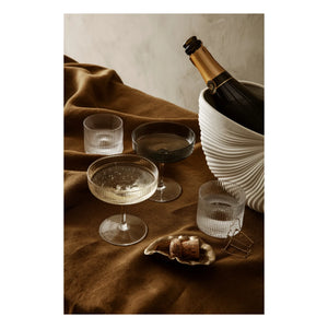 Ferm Living - Ripple şampanya kadehleri - 2'li Set | Gri