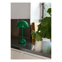 & Tradition - VP9 Flowerpot Portable Table Lamp, Vernon Panton | Green