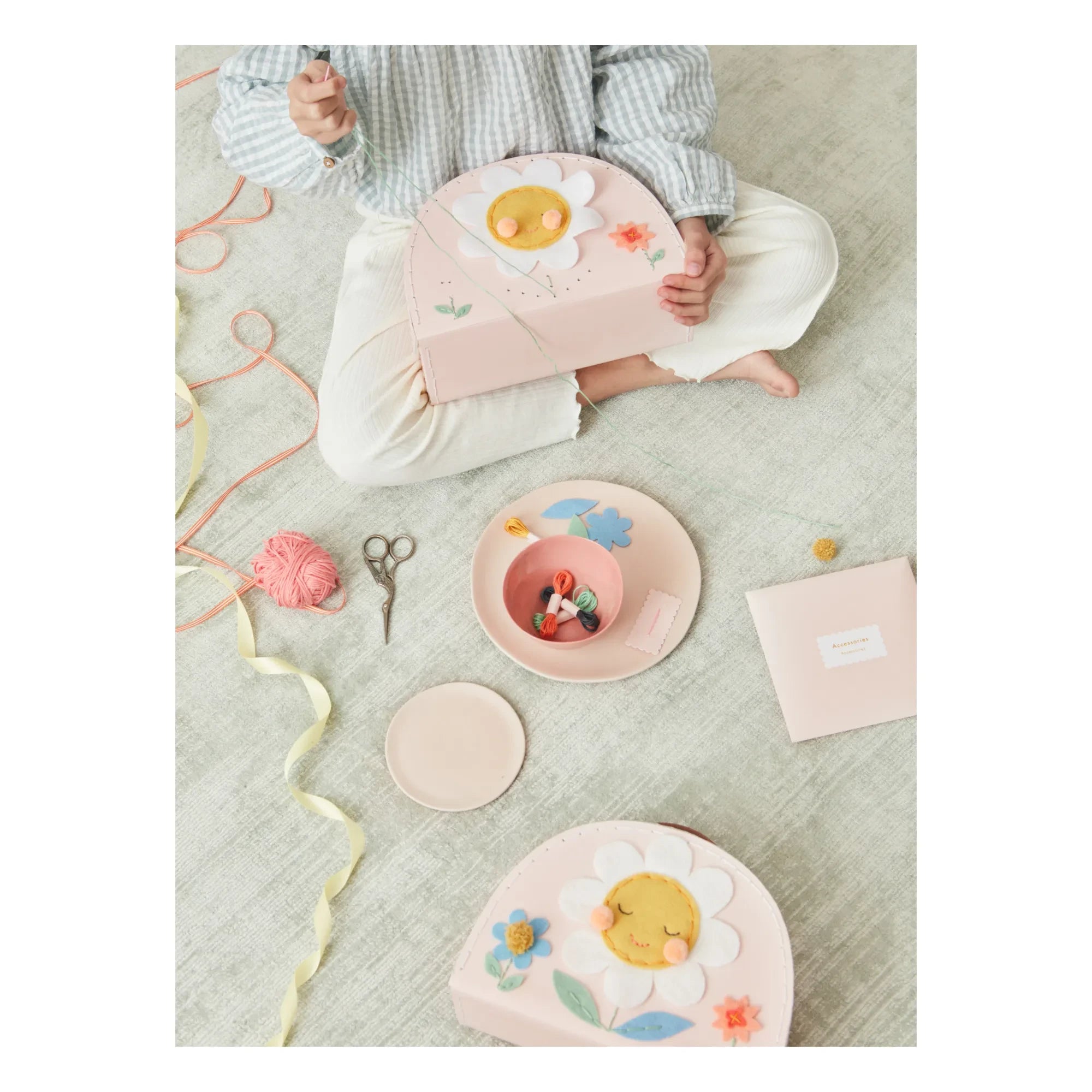 Meri Meri - Embroidered Detailed Carrying Bag